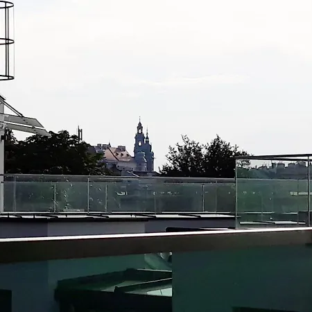 Lucky 13 아파트 *